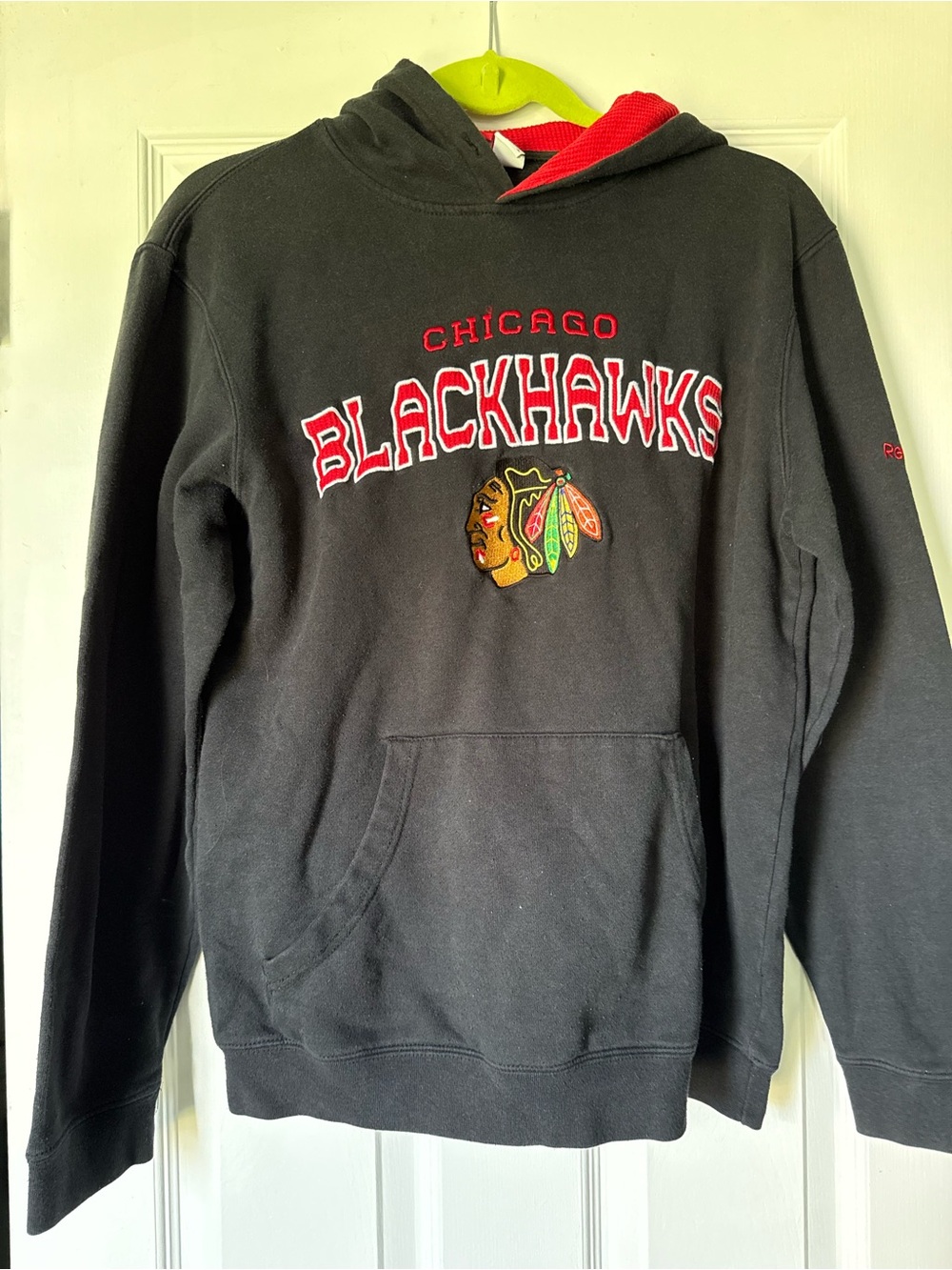 Chicago Blackhawks Pullover Hoodie - Black with Red Accent